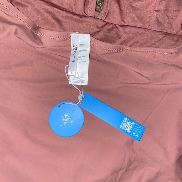 CUPSHE Bianca Dusty Pink Plunge Halter One Piece - Picture 5 of 7